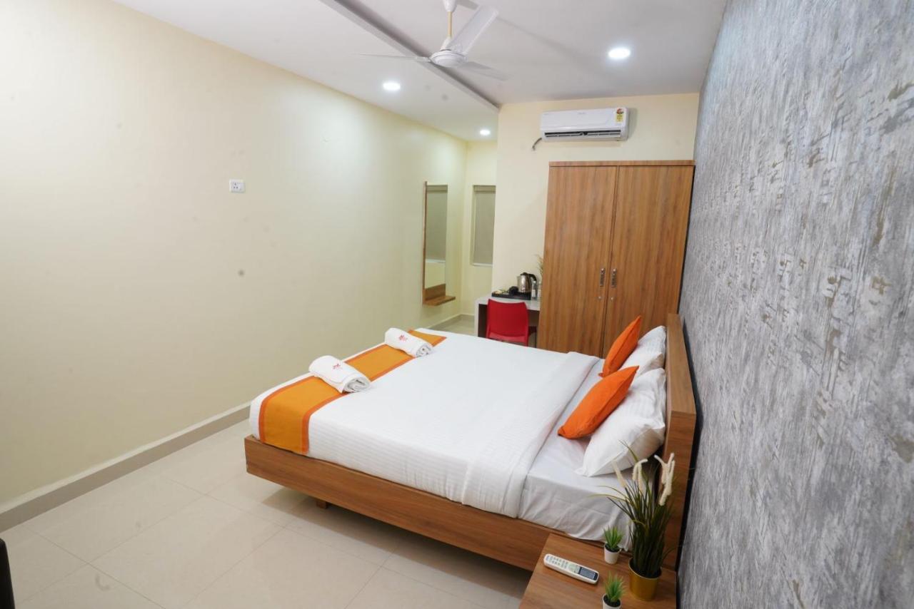 Iris At Nest Otel Haydarabad Dış mekan fotoğraf