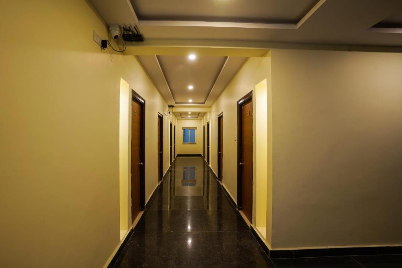 Iris At Nest Otel Haydarabad Dış mekan fotoğraf